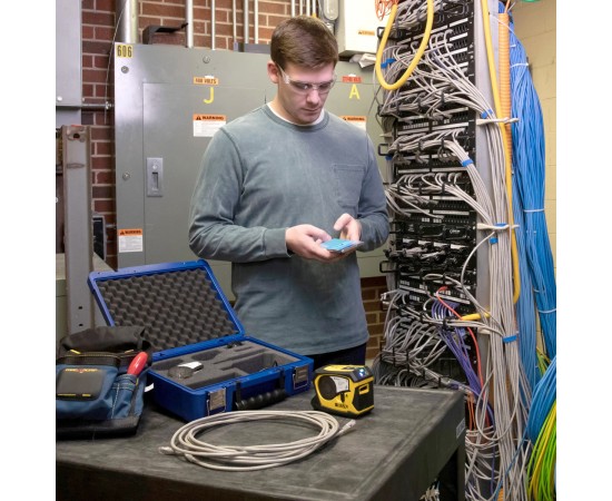 M211 Taşınabilir Blueetoth Bağlantılı Etiket Makinesi M211 Taşınabilir Blueetoth Bağlantılı Etiket Makinesi